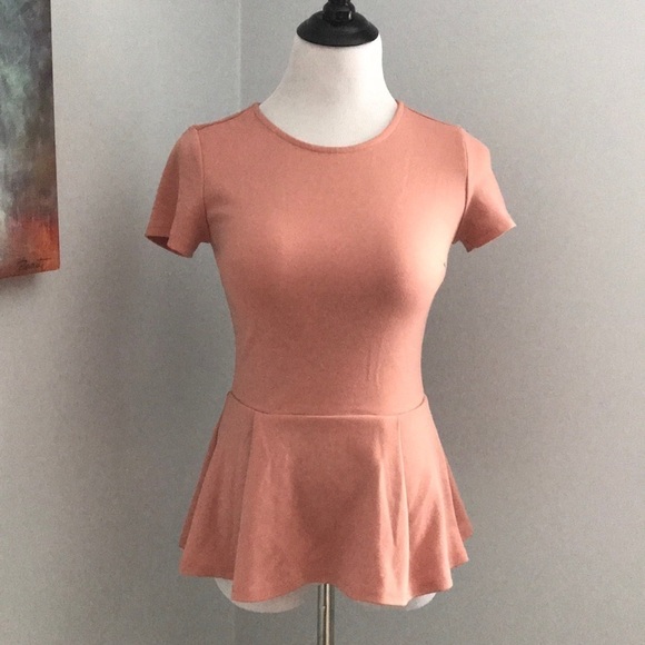 Pink Short Sleeve Peplum Top - Picture 2 of 5